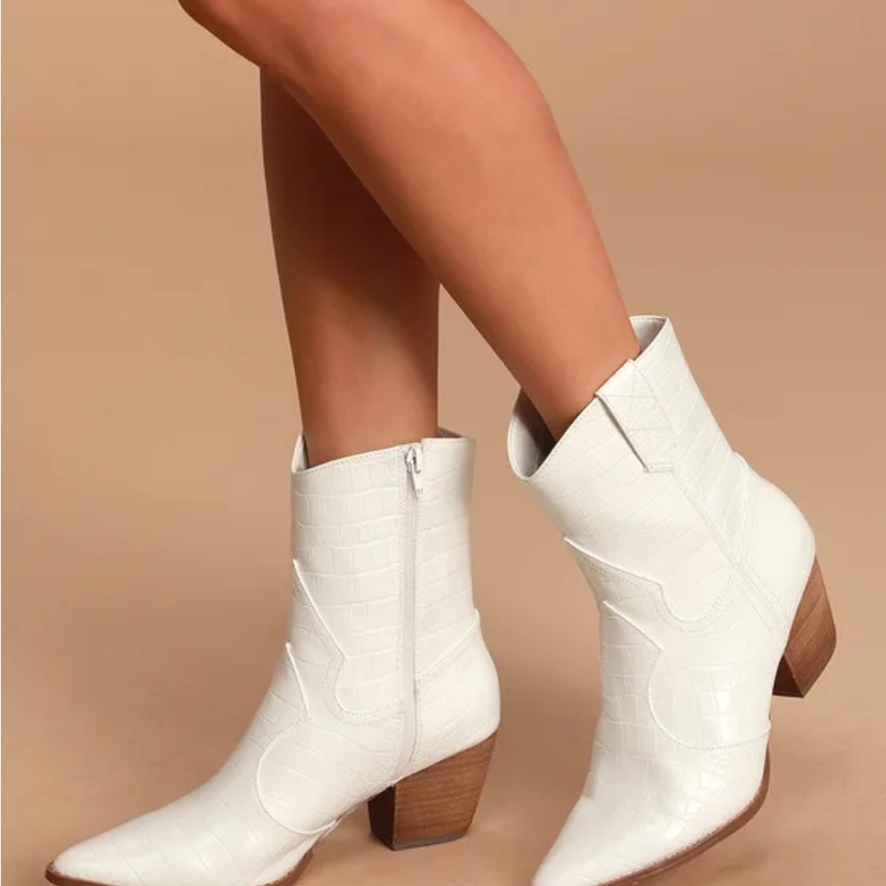 Lulus White Croc-Embossed Ankle Boots